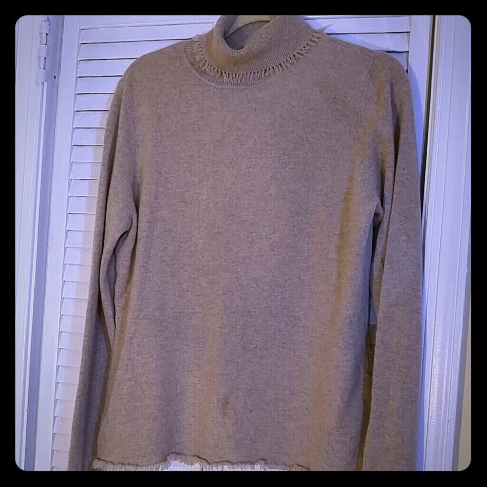 Cashmere sweater. Beige. Pull over Med/large